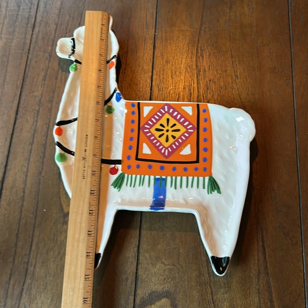 Pier 1 Earthenware Alpaca Platter
